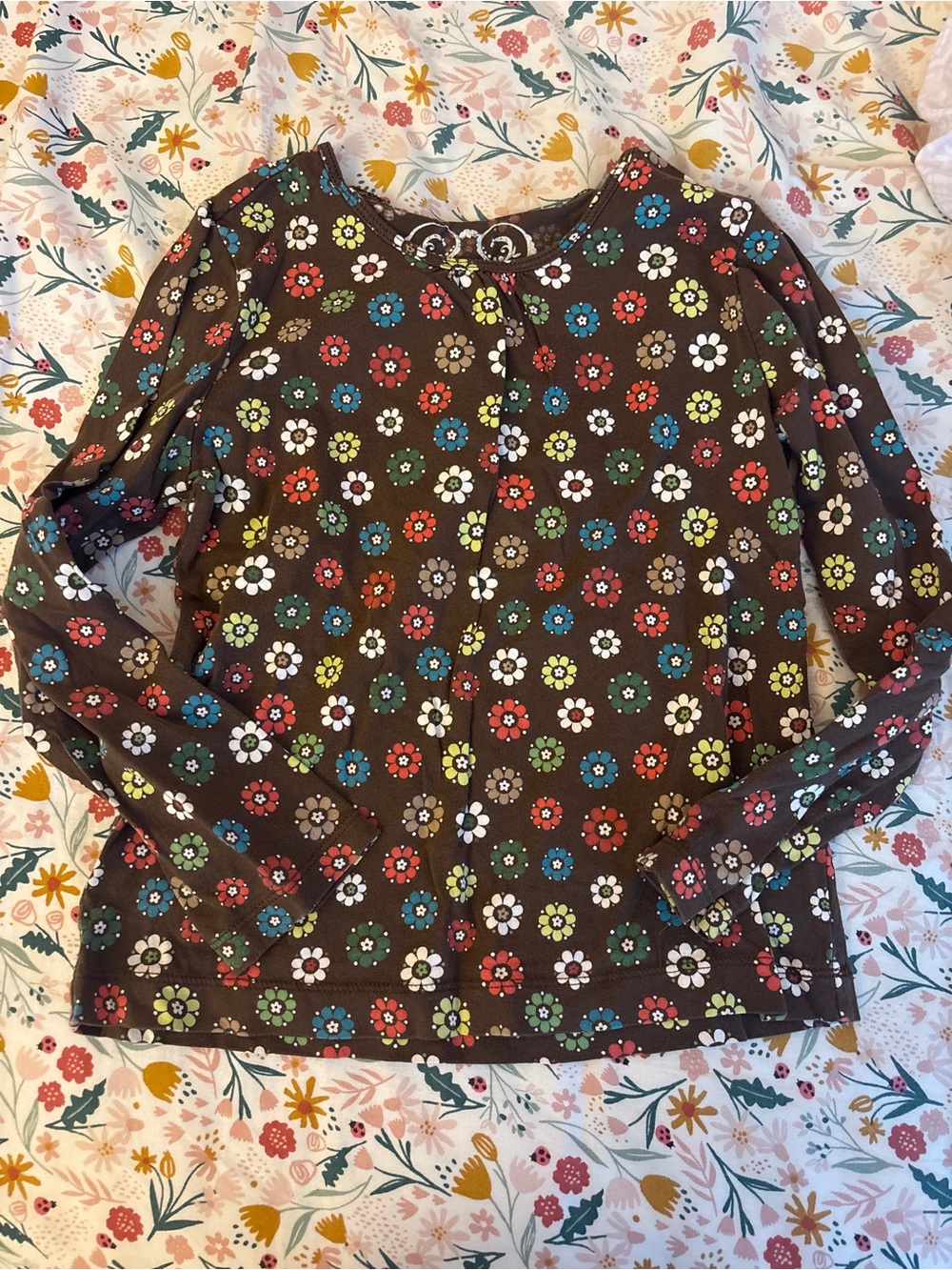 Place Brown Floral Print Tee with Multicolor Daisies s 5/6